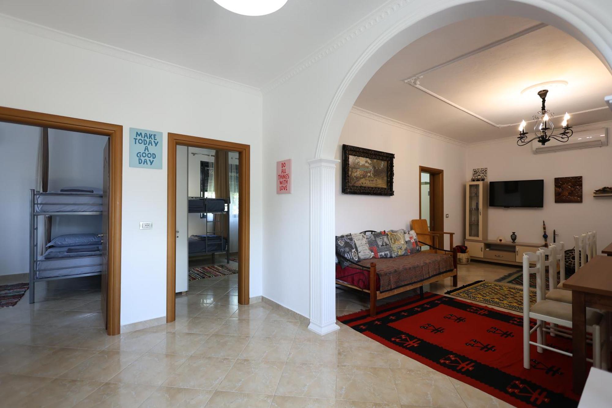 Baza Hostel - Swimming Pool Berat Dış mekan fotoğraf